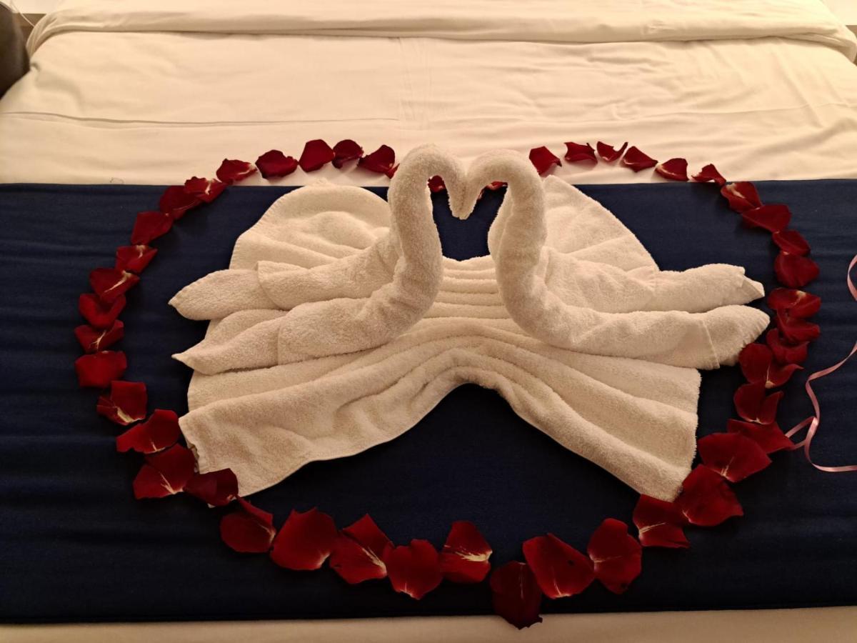 باتومي Smart Aparthotel Orbi City الغرفة الصورة